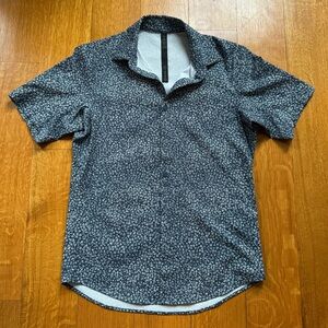 Lululemon Men’s Airing Easy SS Button Up